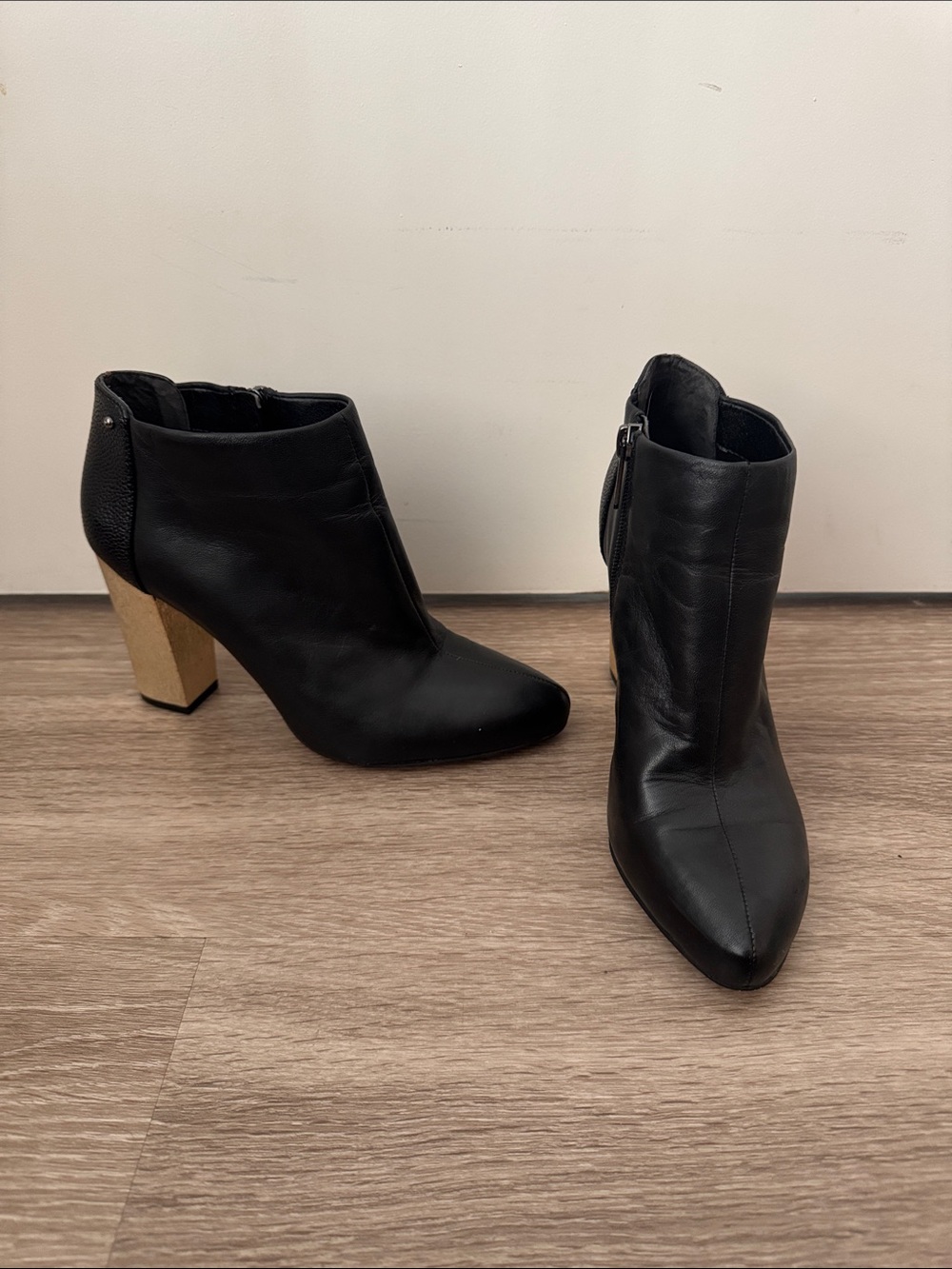 Circus by Sam Edelman Black Leather Ankle Booties Gold Block Heel Womens 6.5